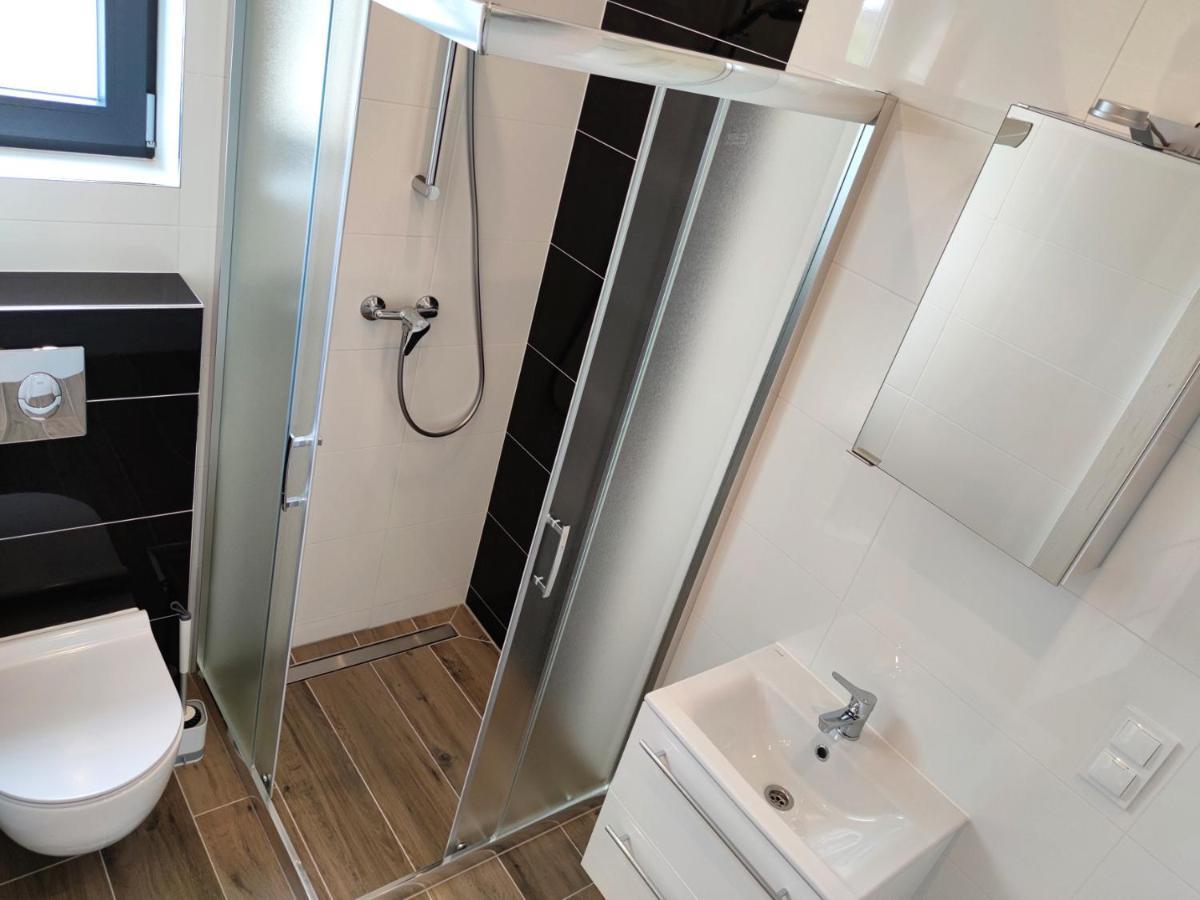 Skrawek Raju Sarbinowo Apartment Luaran gambar